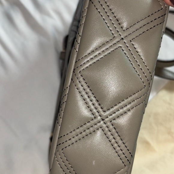 Tory Burch Soft Fleming Gray Quilted Leather Small Camera Bag - Picture 5 of 5